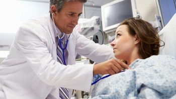 Postoperative care of anal fissure surgery