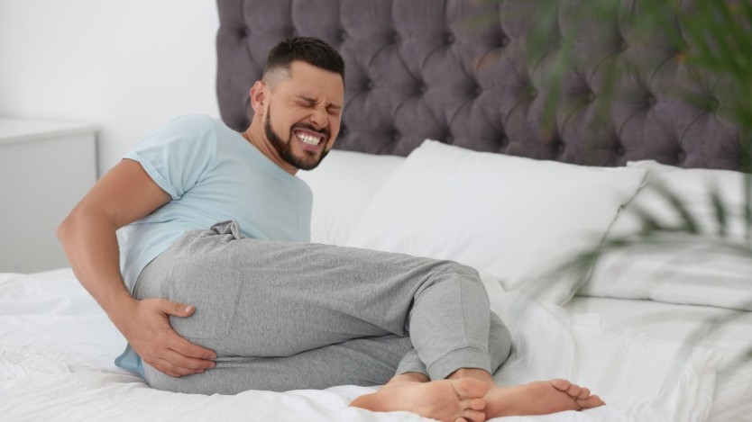 Symptoms of coccyx fistula