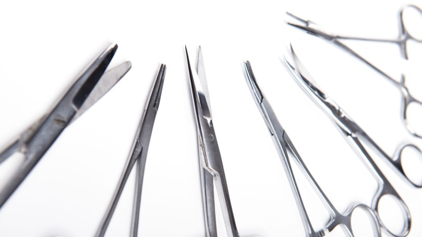 Surgical scissors