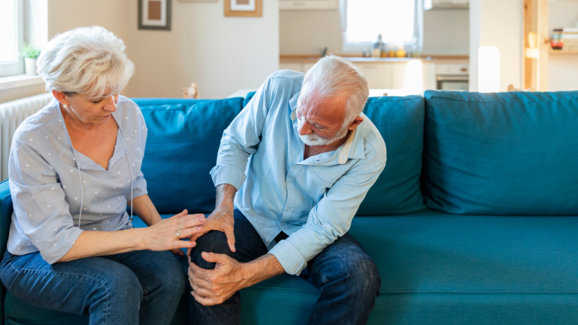 Elderly man with knee pain