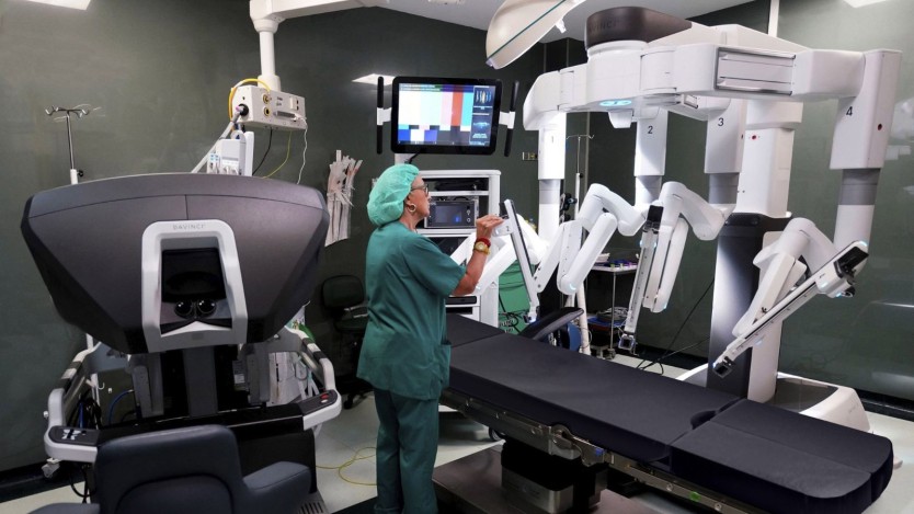 Robotic hysterectomy