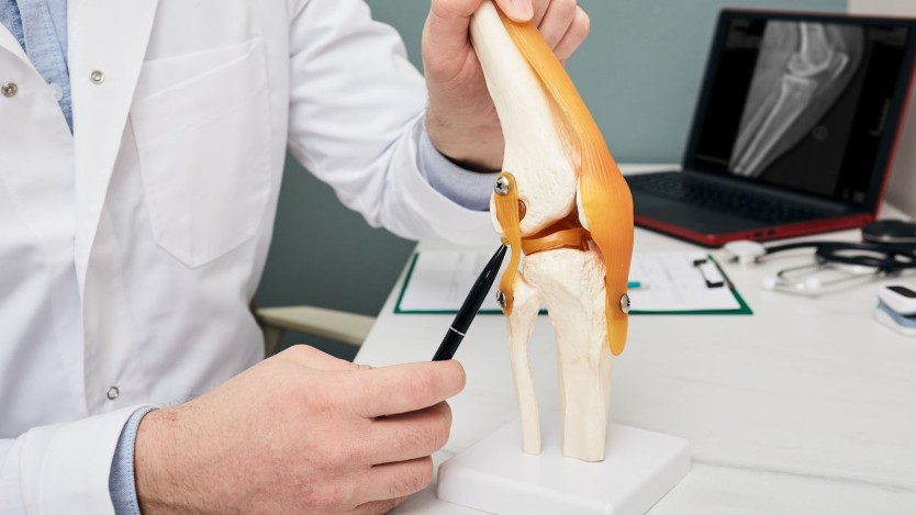 Posterior Cruciate Ligament (PCL) tear: When should surgery be performed and are there other treatments?